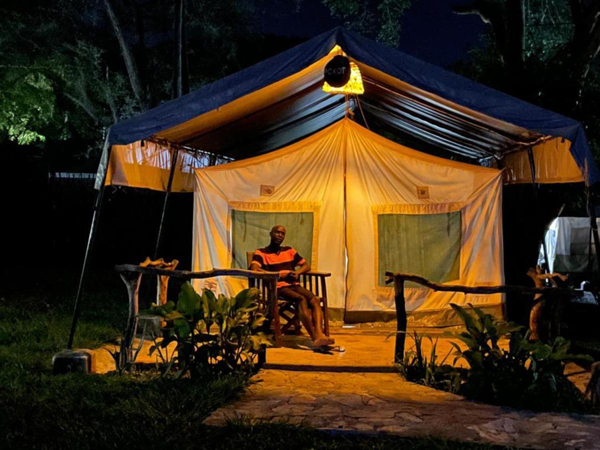 Bed and Breakfast Kara-Tunga Safari Camp Moroto Екстер'єр фото